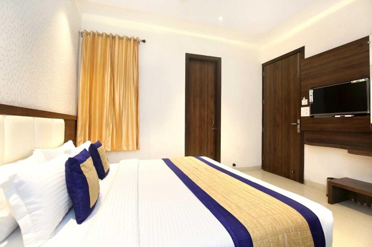 Hotel O Grand Star Amritsar Ngoại thất bức ảnh