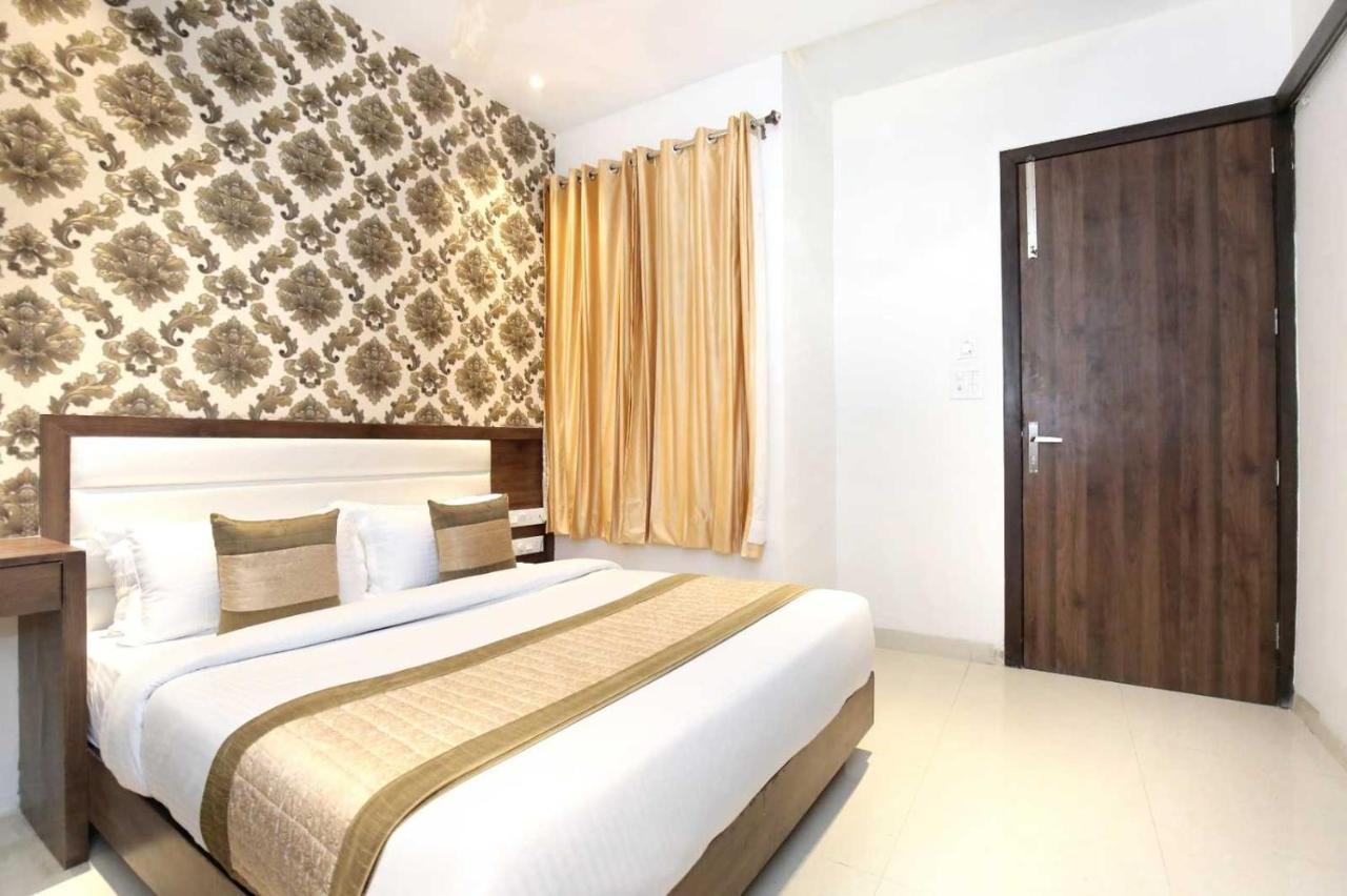 Hotel O Grand Star Amritsar Ngoại thất bức ảnh