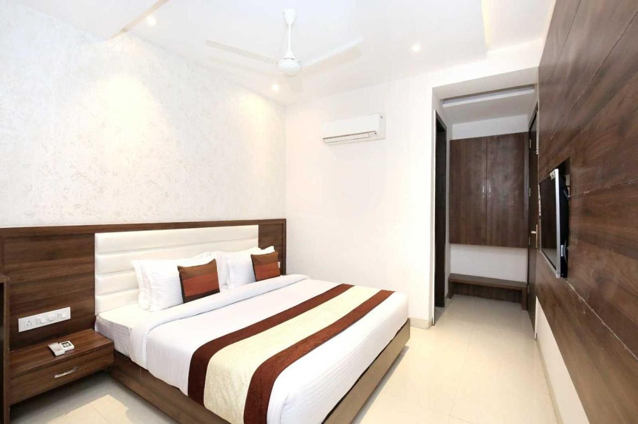 Hotel O Grand Star Amritsar Ngoại thất bức ảnh