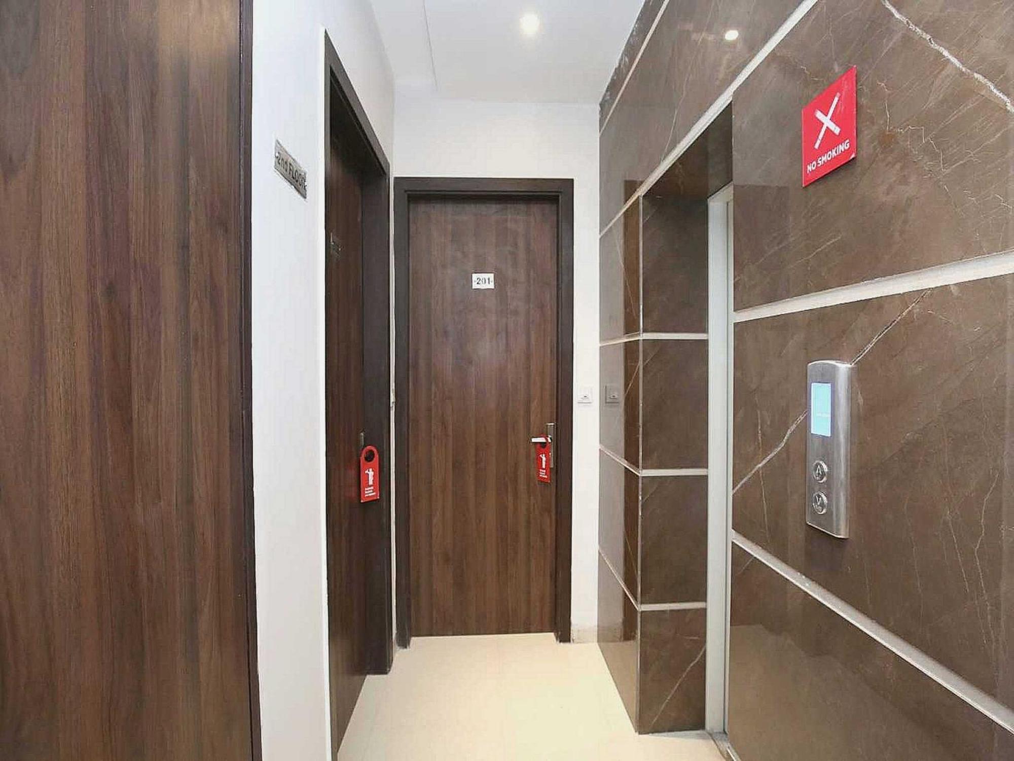 Hotel O Grand Star Amritsar Ngoại thất bức ảnh